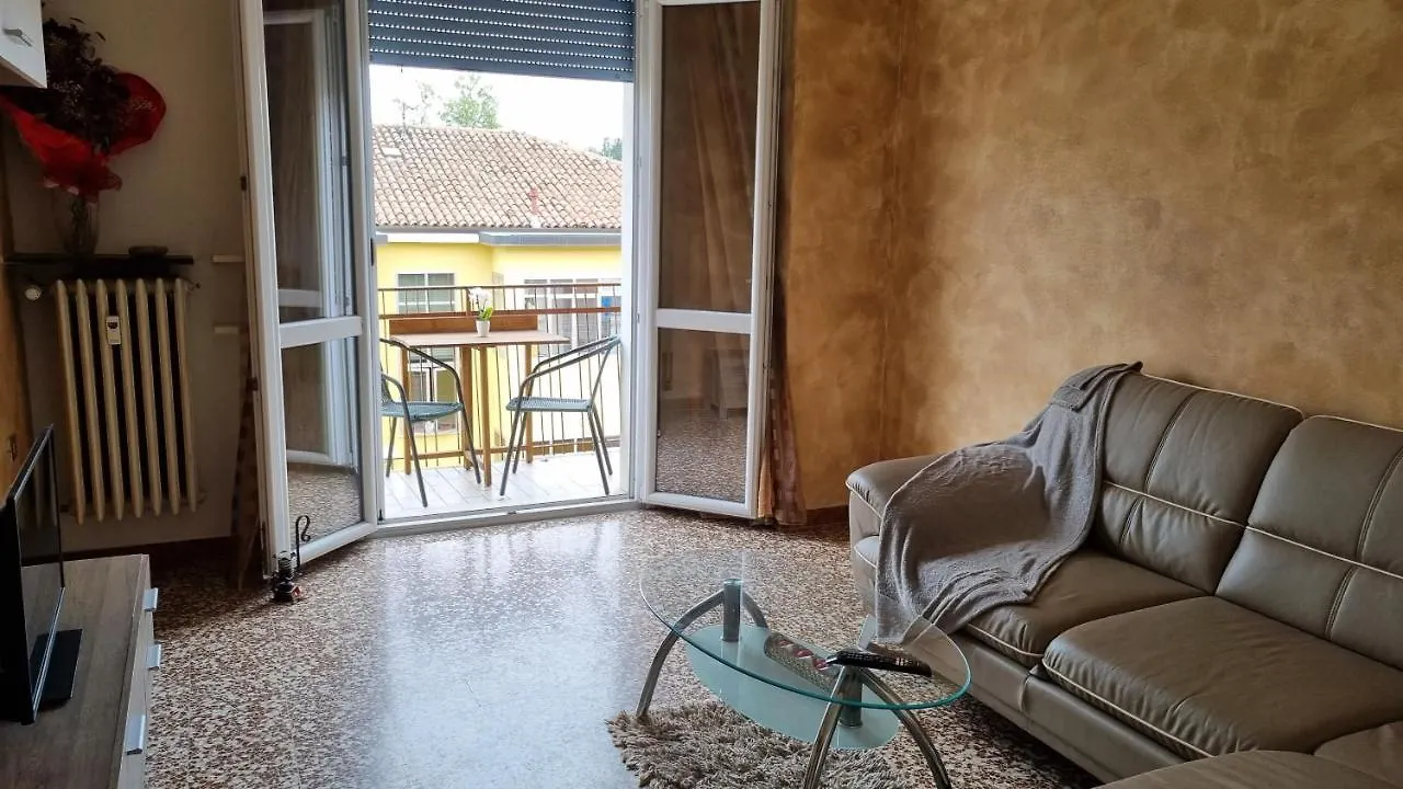 Milli Apartamento Ferrara 0*,